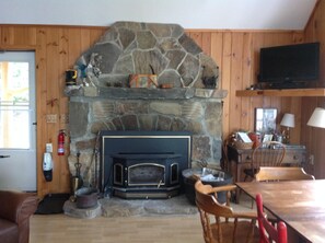 Fireplace/Living room