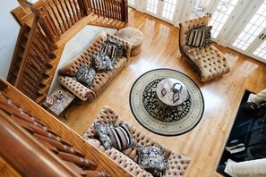 Grand living room