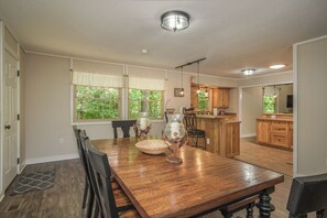 Dining into Kitchen