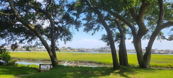 Scenic Waterway Haven