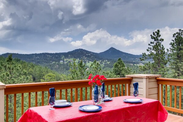 Picnic in the pines!