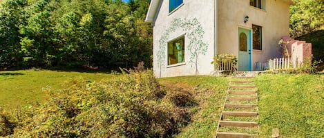 Your gorgeous private cottage in the Asheville area in breathtaking countryside.