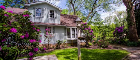 Rustic Elegance Near Ligonier Diamond