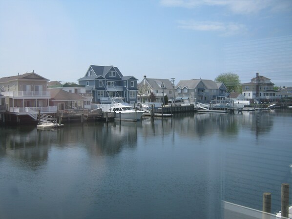 Beautiful bayfront views!