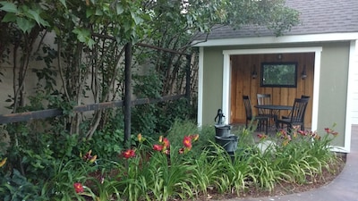 Gorgeous Location, Many Outdoor Activities, Sleeps 52 in Beds + Camping