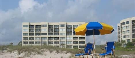 Looking up at the C Building at Amelia Surf and Racquet Club