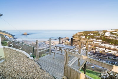 Self-contained property in Portreath with panoramic sea views - private entrance