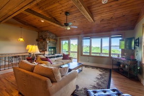 Comfy Furniture and Mountain views from Great Room