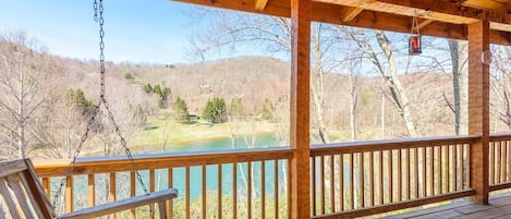 Enjoy Lake and Mountain Views from Rear Decks of Lakeside at Hawksnest!