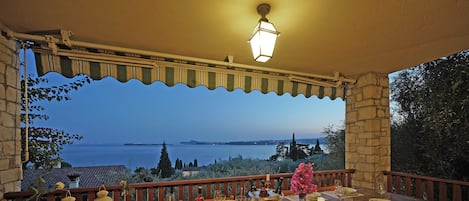 Balcony overlooking lake Garda