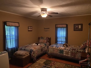 Twin size bedroom
