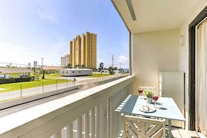 Private Balcony | Ocean Views | Outdoor Dining