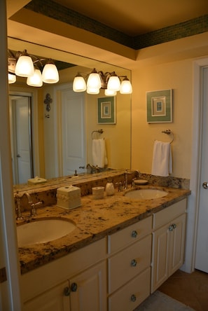 Master Bathroom with 2 sinks. 