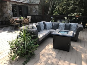 Front deck with view of sunset, valley and mountains