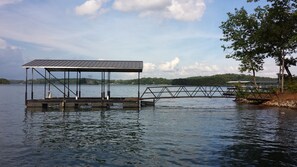 PRIVATE Covered Dock, Ladder, beautiful views