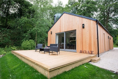 The Boathouse at Riding Mill, a contemporary 2 bedoom holiday cottage.