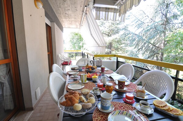 Breakfast on the Terrace