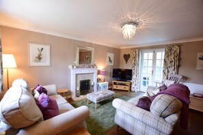 Ground floor:  Cosy and comfortable sitting room