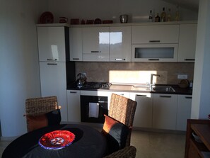 Kitchen dining area