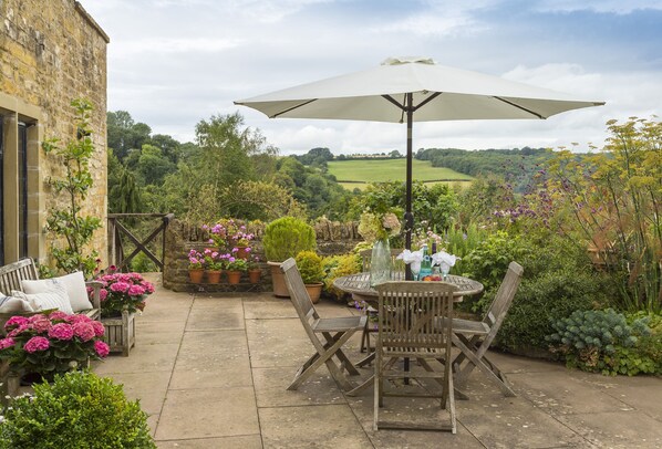 The idyllic terrace with enviable views