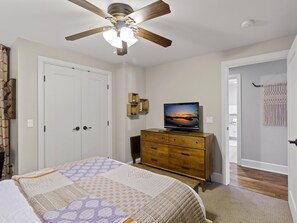 Condo 7108 - Guest Bedroom