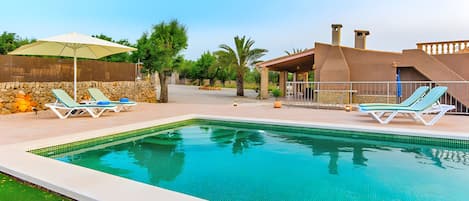 Finca with pool for rent in Mallorca