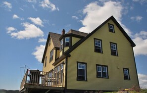 NORTHEAST SIDE OF COMMANDER'S KEEP WITH ITS BELL DORMER IN MBR