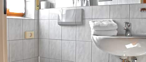 Standard Einzelzimmer mit Dusche/WC