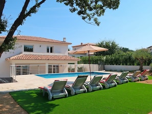 Propriété, Maison, Domicile, Bâtiment, Immobilier, Biens, Zone Résidentielle, Pelouse, Architecture, Arrière-Cour
