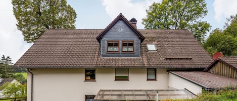 Außenseite Ferienhaus [Sommer]