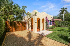 Perfectly Renovated Mediterranean Villa!