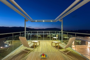 Lounge area at the top terrace of the house 