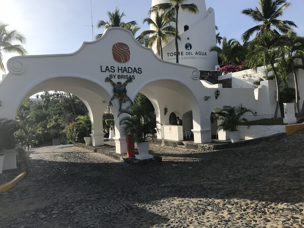 Main Entry to Las Hadas