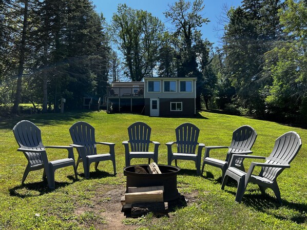 Welcome to Serene Port Bay Cottage