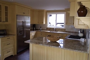 Beautiful all new kitchen