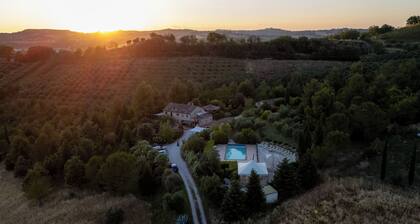 Villa Pomegranate - Bauernhaus zur Vermietung mit Pool