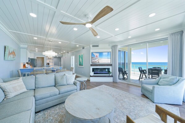 Stunning new ceilings, flooring, paint and decor