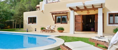 Villa El Abuelo. Ibiza. Schöne rustikale Villa
