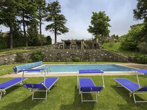 Plant, Sky, Property, Furniture, Cloud, Tree, Nature, Azure, Rectangle, Outdoor Furniture