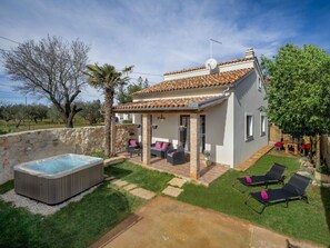 Propriété, Maison, Domicile, Bâtiment, Immobilier, Zone Résidentielle, Architecture, Arrière-Cour, Biens, Lot Terre