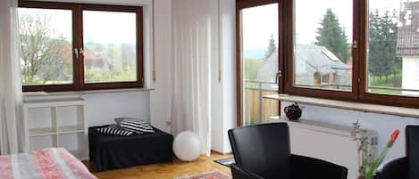 Ferienwohnung Donau, 40qm, Balkon, 1 Schlafzimmer, max. 3 Personen
