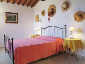 Double bedroom Camera dei Cappelli in Fiorancino apartment at La Scuola di Furio