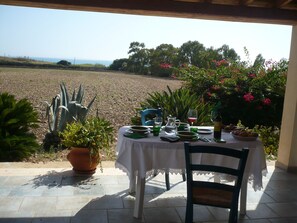 Outdoor dining