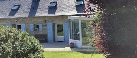 Cottage aux volets bleus. Une authentique maison bretonne rien que pour vous