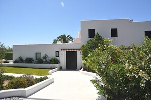 Façade d'entrée