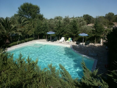 Alghero, bungalows romántica junto a la piscina