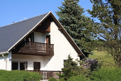 Wanderurlaub, freistehendes, vollständiges eingezäuntes Ferienhaus in der Natur 