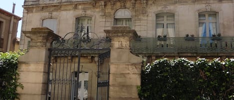 Maison de maître style haussmannien typique de Béziers