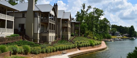 Homes, Beach & Kayaks