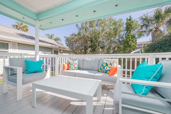 Comfy covered porch area